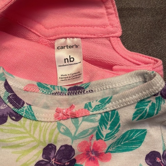 Carter’s Newborn Girls 2piece.​ - Picture 5 of 5